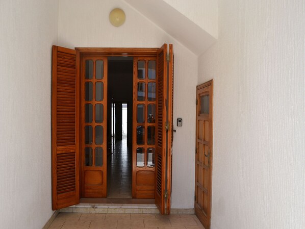 Apartment, 3 Schlafzimmer, Raucher, Balkon | Eingangsbereich