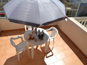 Apartment, 3 Schlafzimmer, Raucher, Balkon | Terrasse/Patio