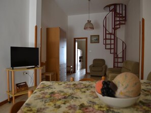 Room amenity - Charming Holiday Home Near The Beach With A Terrace Parking Available, Pets (Melendugno)