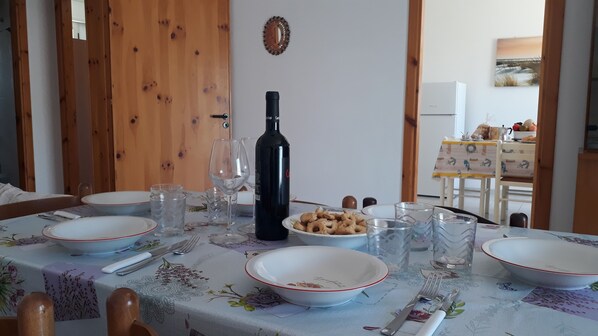 Apartment, 2 Schlafzimmer, Raucher, Balkon | Speisen