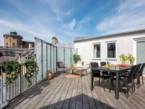 Apartamento, 2 quartos, terraço, vista para a cidade | Terraço/pátio