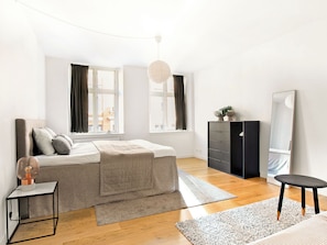 Appartement, 3 chambres, balcon, vue sur la ville | 3 chambres, fer et planche à repasser, Wi-Fi