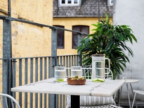 Lejlighed - 3 soveværelser - balkon - byudsigt | Udendørsområde