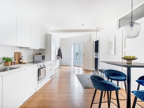 Interior - Leaves 2- Chic Apt for 8 Persons in Central Copenhagen (Copenhagen)