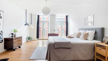 Apartament, 3 dormitoris, balcó, vistes a la ciutat | 3 dormitoris i wifi