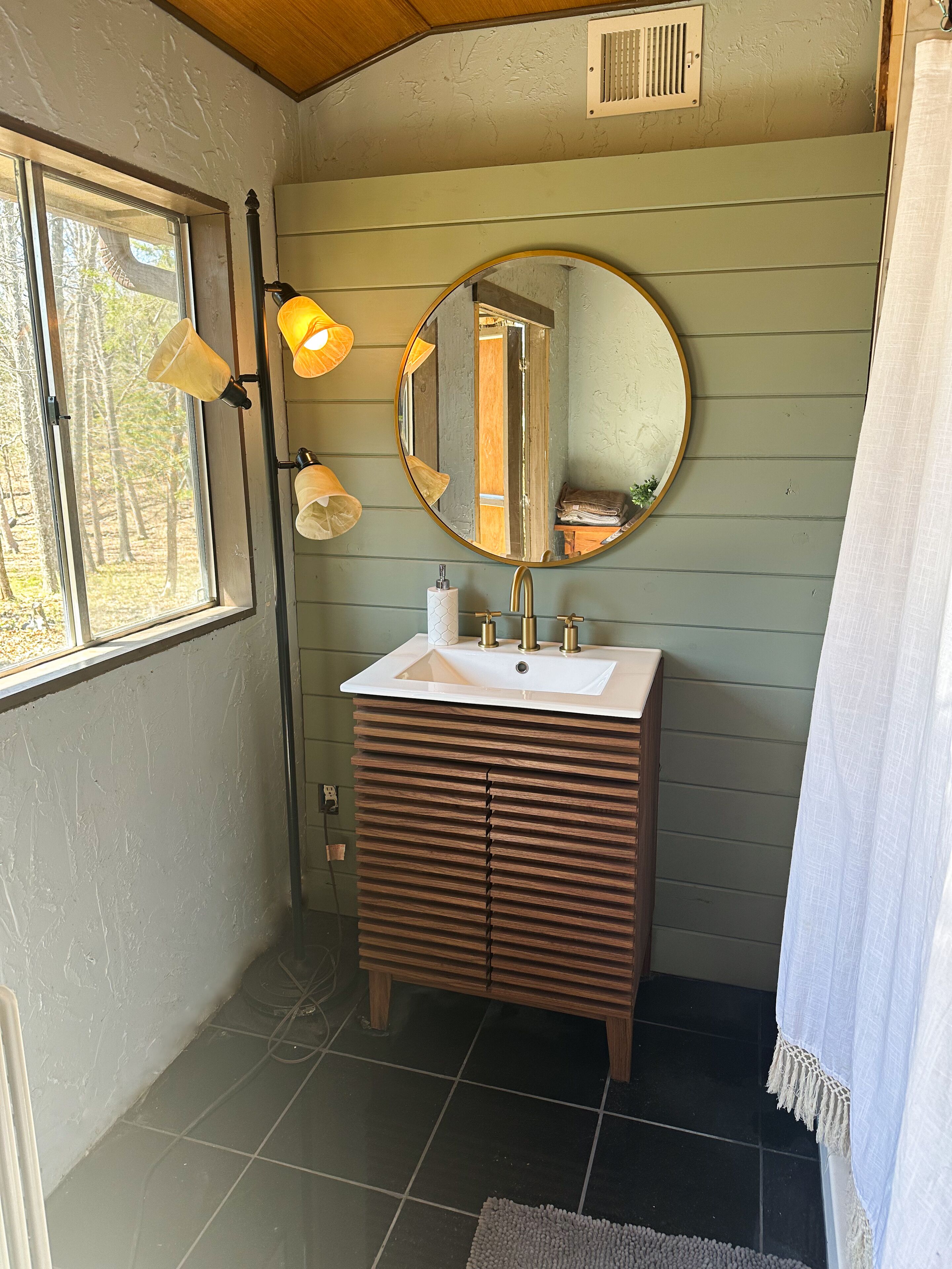 Towels, toilet paper