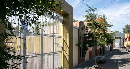 Luxury apartment, private and central