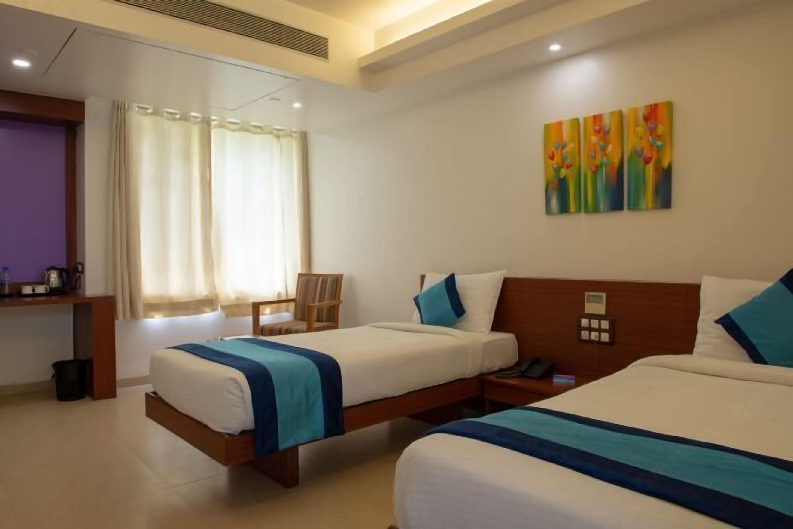 Skrivebord, arbejdsområde til bærbare computere, gratis Wi-Fi