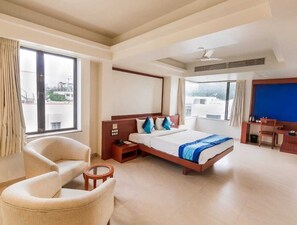 Superior Double Room | Desk, laptop workspace, free WiFi
