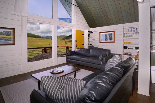 Top of the World, Renovated 3 BR, VIEWS!