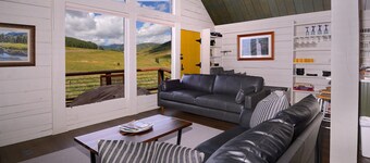 Top of the World, Renovated 3 BR, VIEWS!