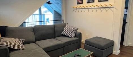 TV, fireplace, offices
