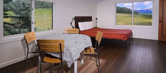 Top of the World, Renovated 3 BR, VIEWS!
