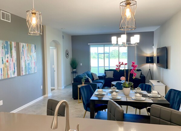 Townhome, 2 Bedrooms, Golf View | Living room