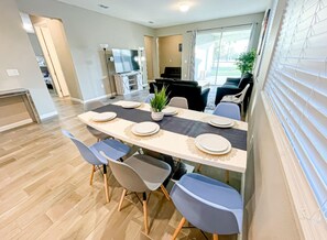 Talo, 5 makuuhuonetta | Ruokailu