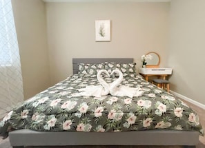 House, 5 Bedrooms | 5 bedrooms, individually decorated, individually furnished