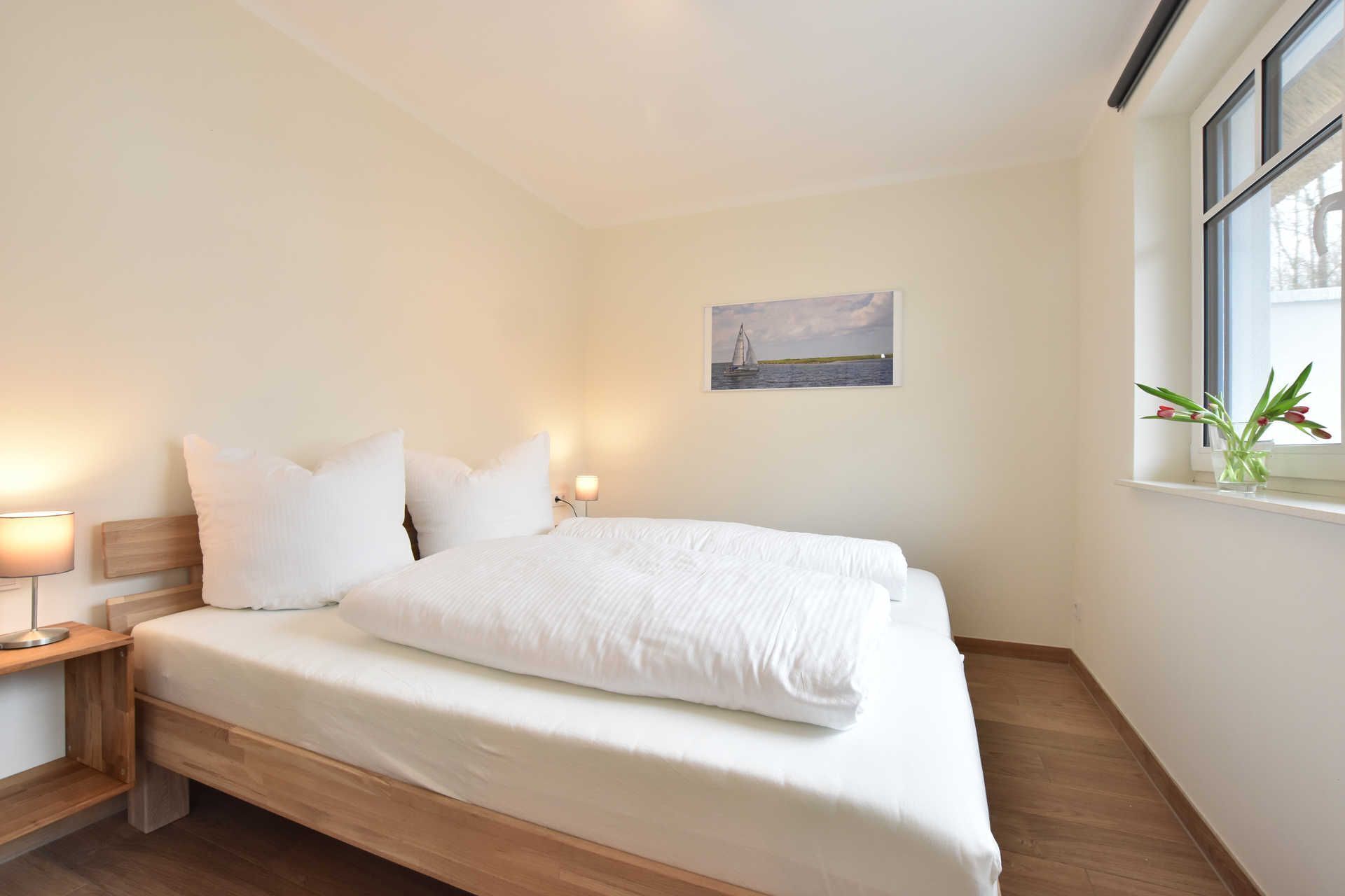 6 bedrooms, travel crib, WiFi, bed sheets