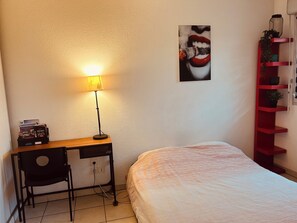 1 bedroom, desk, iron/ironing board, free WiFi - Appart Toulouse Tramway Métro Piscine Parking (Toulouse)