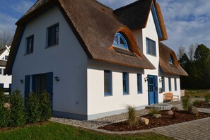 Luokittelematon kuva, 3 kautta 30, painike