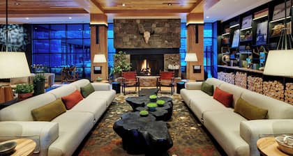 The Cloudveil, Autograph Collection