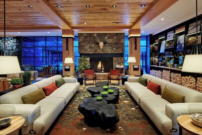 The Cloudveil, Autograph Collection