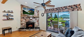 Big Bear Casa by Destination Big Bear : Amazing 3BR/2BA Lakefront Condo, WiFi, Outdoor Heated Spa, FREE Kayak/Bicycle Rental!