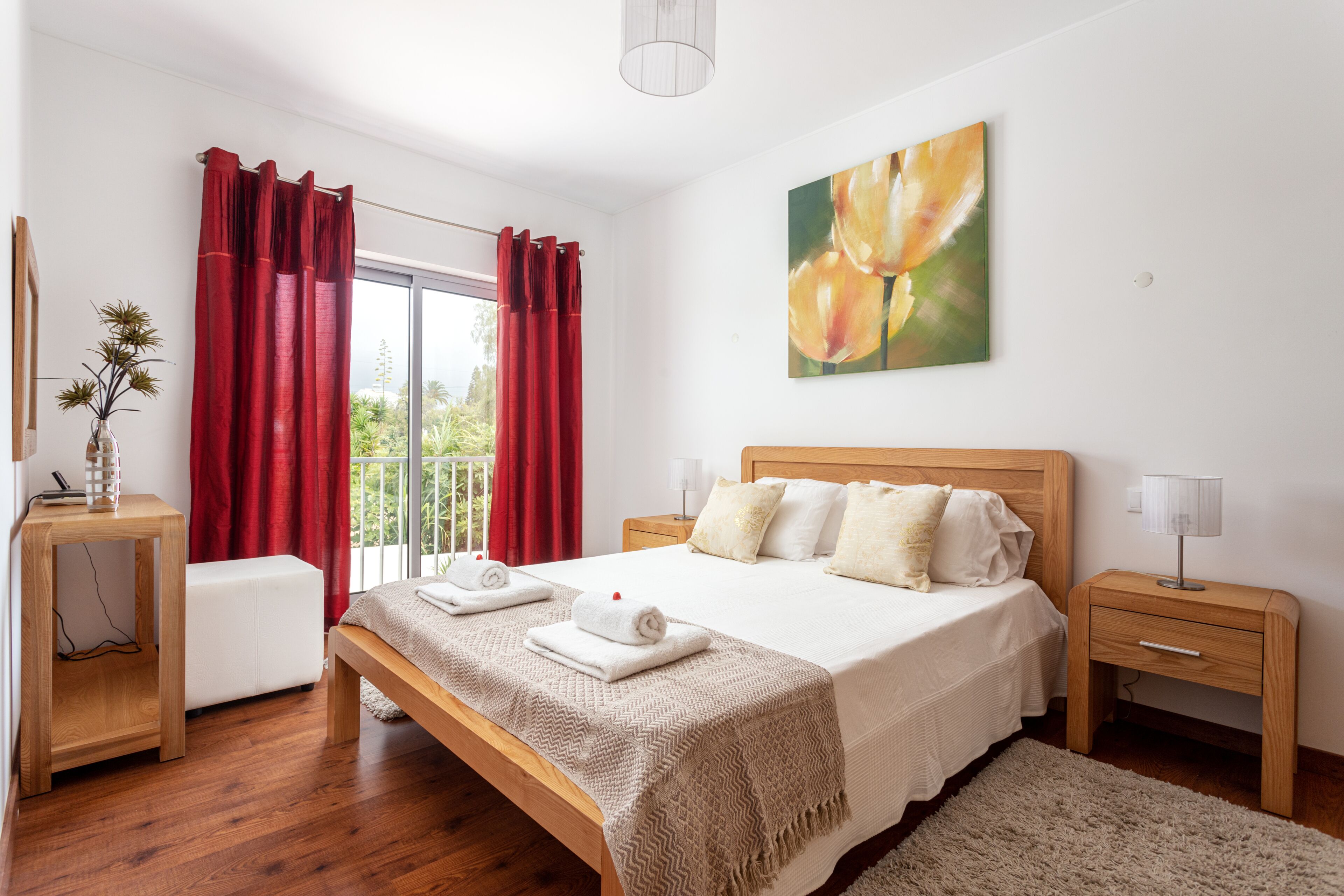 2 dormitorios, tabla de planchar con plancha, wifi gratis y ropa de cama