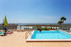 Outdoor pool - 2-Bedroom Apartment with Pool and Sea / Ria Formosa View (Fuseta)