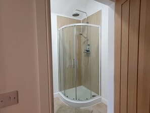 Casa | Bagno | Doccia, asciugacapelli, asciugamani