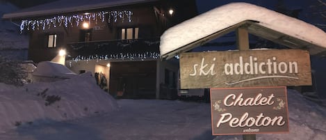 تفاصيل الفندق من الخارج