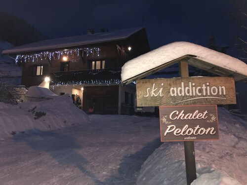 Fabulous alpine chalet with jacuzzi, sauna and terrace.