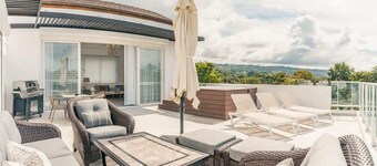 3br-Penthouse w/ jacuzzi incl at Lake View