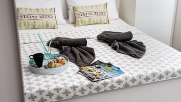 1 bedroom, in-room safe, iron/ironing board, free WiFi