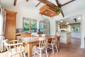 Dining - Stunning Country Farm House between Bristol & Bath (Bristol)