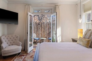 2 quartos, ferros/tábuas de passar roupa, Wi-Fi, roupa de cama