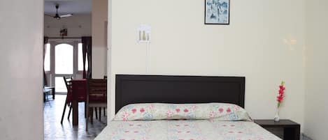 1 Schlafzimmer, Bügeleisen/Bügelbrett, kostenloses WLAN, Bettwäsche