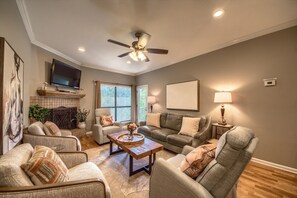 Condo, 3 Bedrooms | Living area | Smart TV