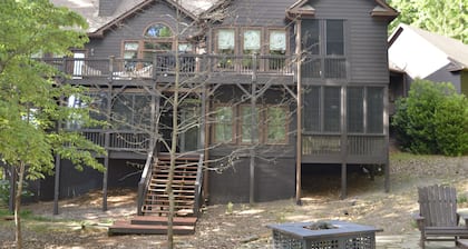 Luxury Home Big Canoe Near Main Gate