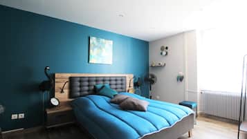 3 bedrooms, iron/ironing board, free WiFi, bed sheets