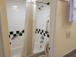 Bathroom - Country Hearth Inn (Cartersville)
