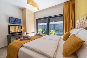 8 Schlafzimmer, Bügeleisen/Bügelbrett, Reisekinderbett, kostenloses WLAN