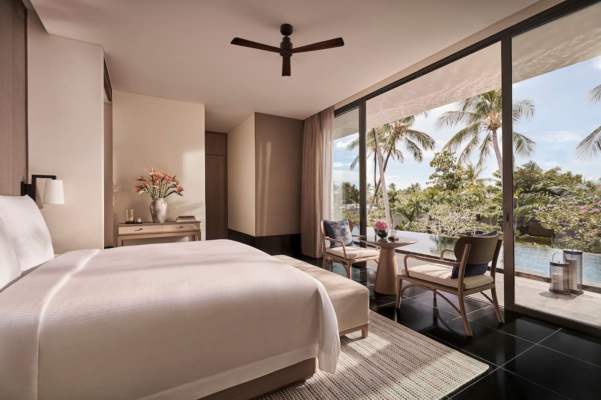 Villa, 1 kingsize-seng, terrasse (Pool) | Minibar (inkludert), safe på rommet og skrivebord