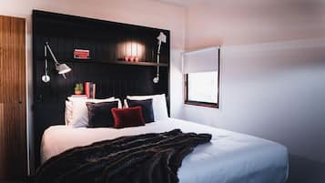 5 bedrooms, iron/ironing board, WiFi