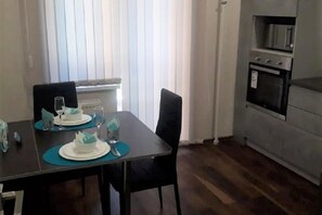 Standard Apartment | 2 bedrooms, laptop workspace, iron/ironing board, free WiFi - PaulMarie Apartments on Gercena 16a (Vitebsk)