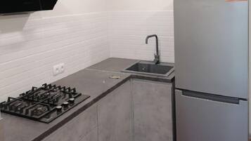 Standard Apartment | 2 bedrooms, laptop workspace, iron/ironing board, free WiFi