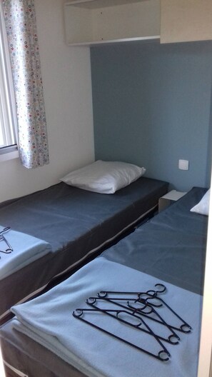 2 bedrooms