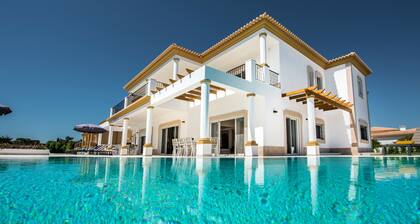 Quinta Ottilie Luxury 14 Bedroom Villa - Spacious Grounds & Two Beautiful Pools