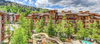 Powderhorn Suite by Cottonwood Lodging