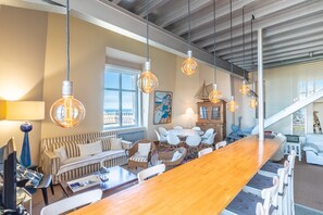 صورة غير مصنفة، 2 من 27، زرّ