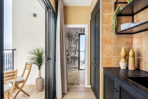 One Bedroom Penthouse Apartment | Private kitchenette